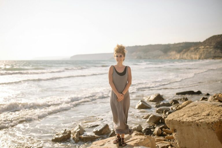 Wygoda i elegancja? Poznaj nasze sukienki dresowe